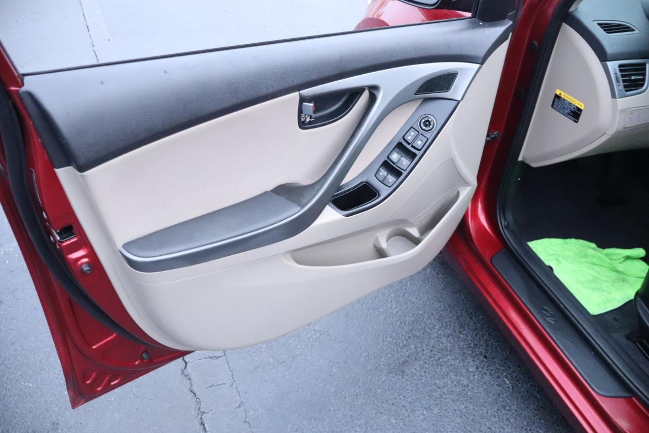 Hyundai Elantra 4dr Sdn Auto SE (Alabama Plant) 2014
