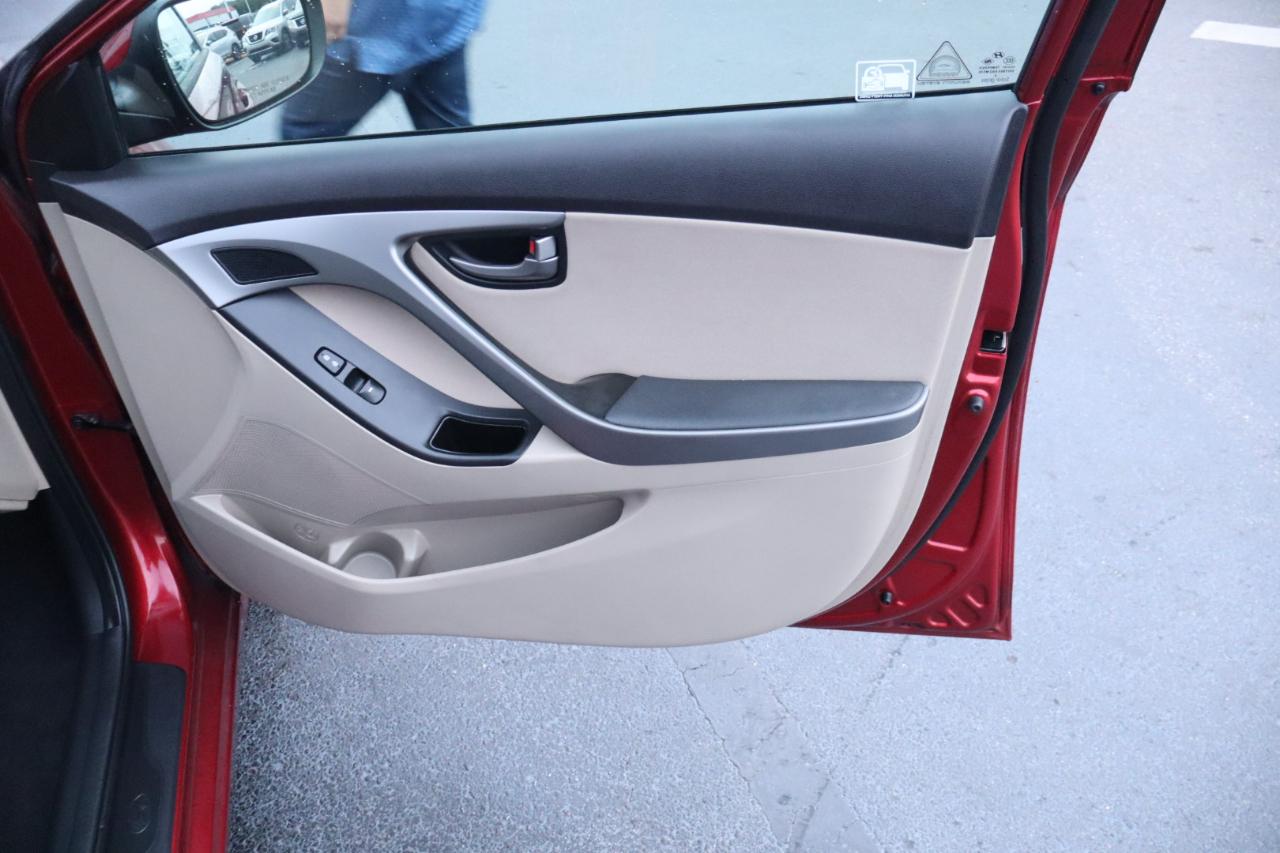 Hyundai Elantra 4dr Sdn Auto SE (Alabama Plant) 2014