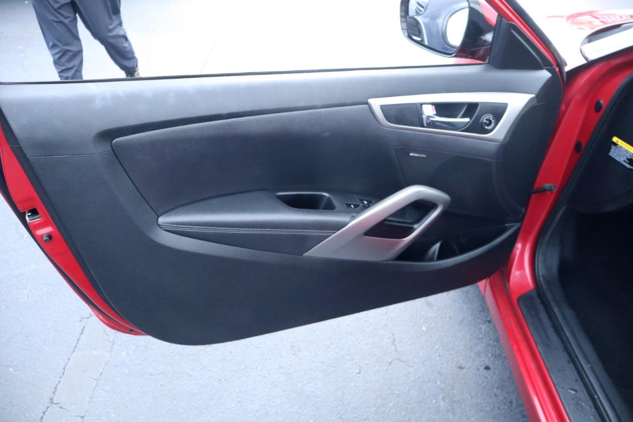 Hyundai Veloster 3dr Cpe Auto 2016