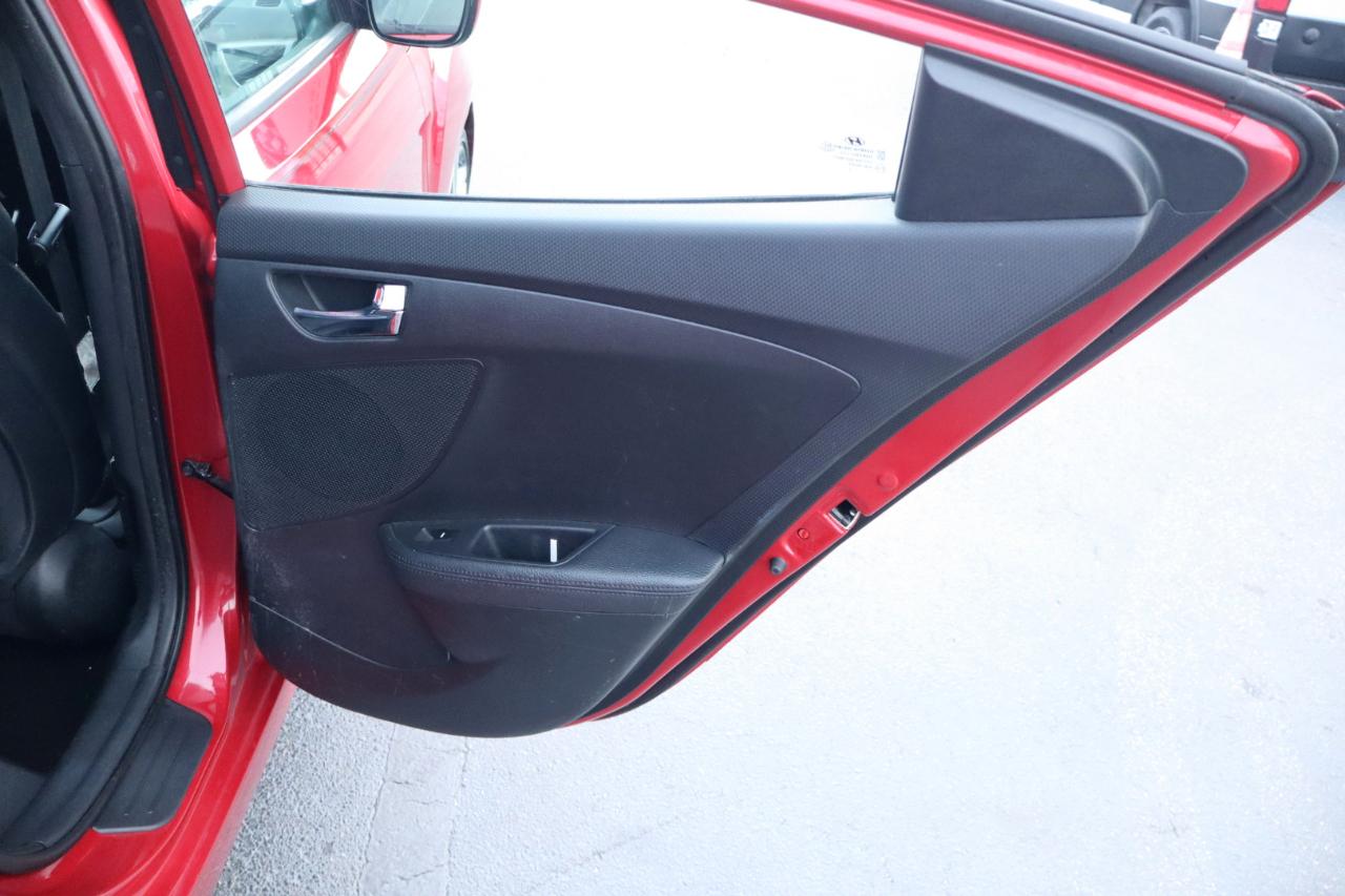Hyundai Veloster 3dr Cpe Auto 2016