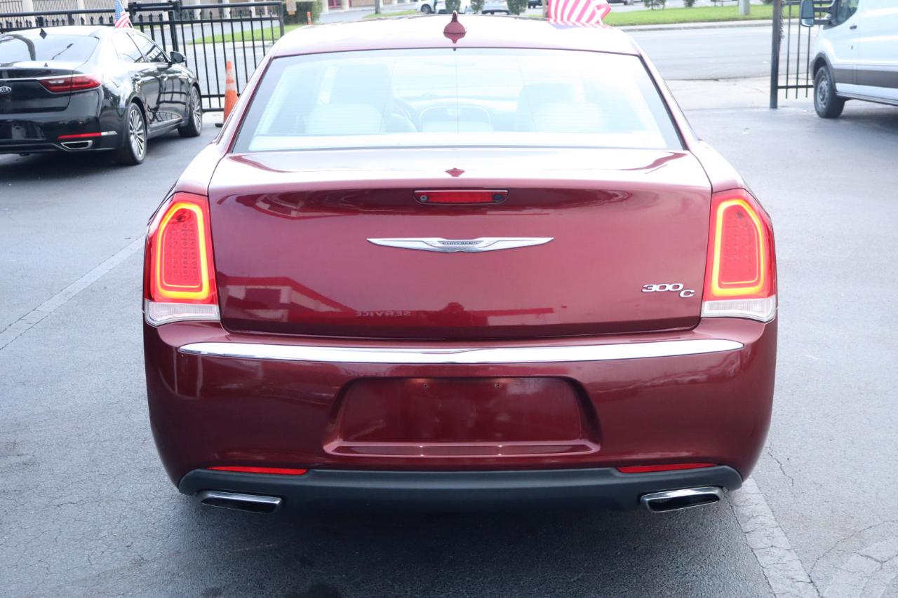 Chrysler 300 4dr Sdn 300C SRT8 2016