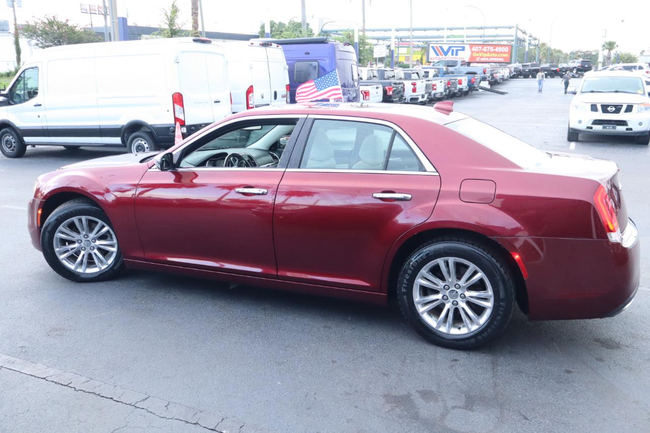 Chrysler 300 4dr Sdn 300C SRT8 2016