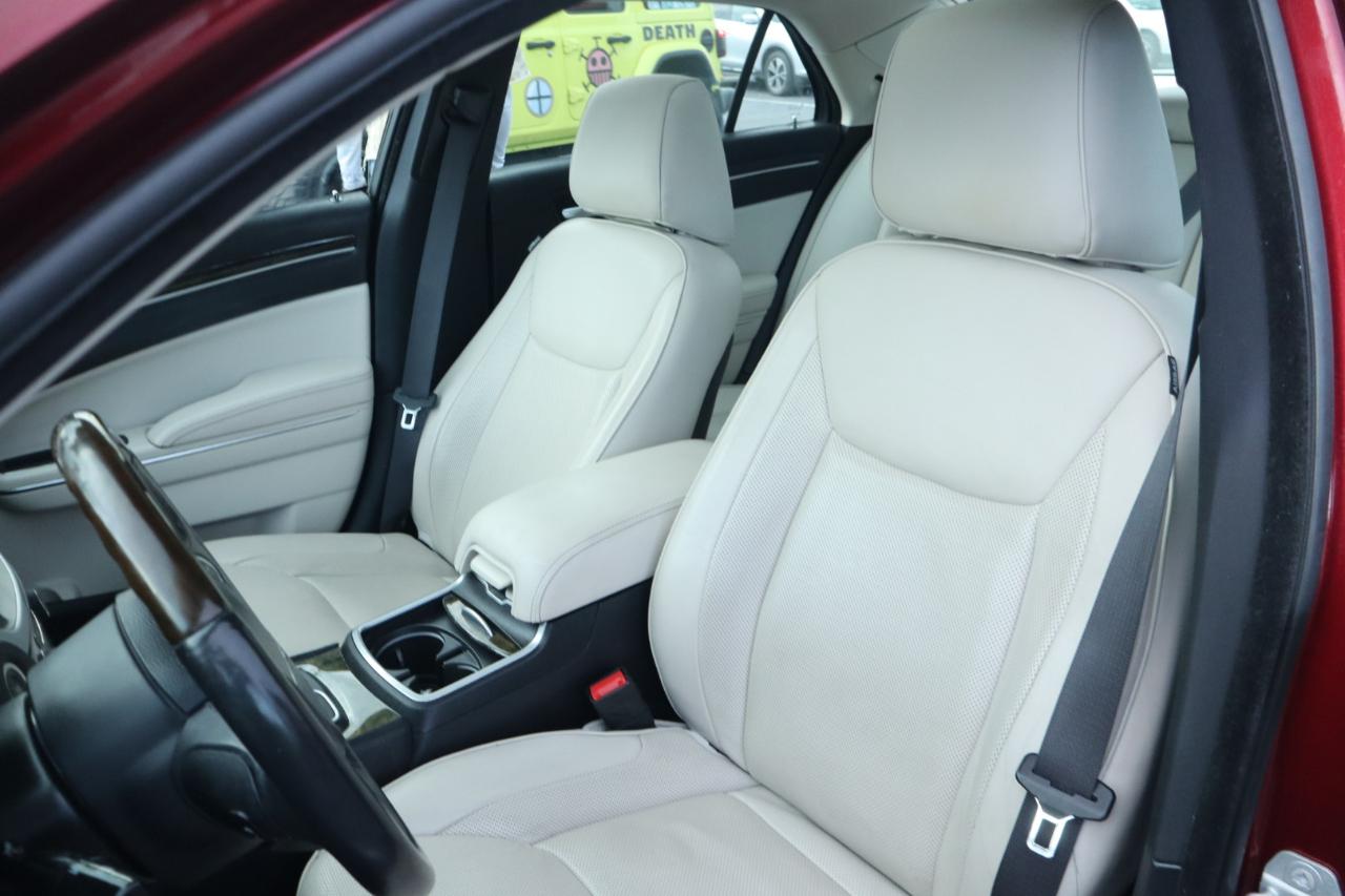 Chrysler 300 4dr Sdn 300C SRT8 2016