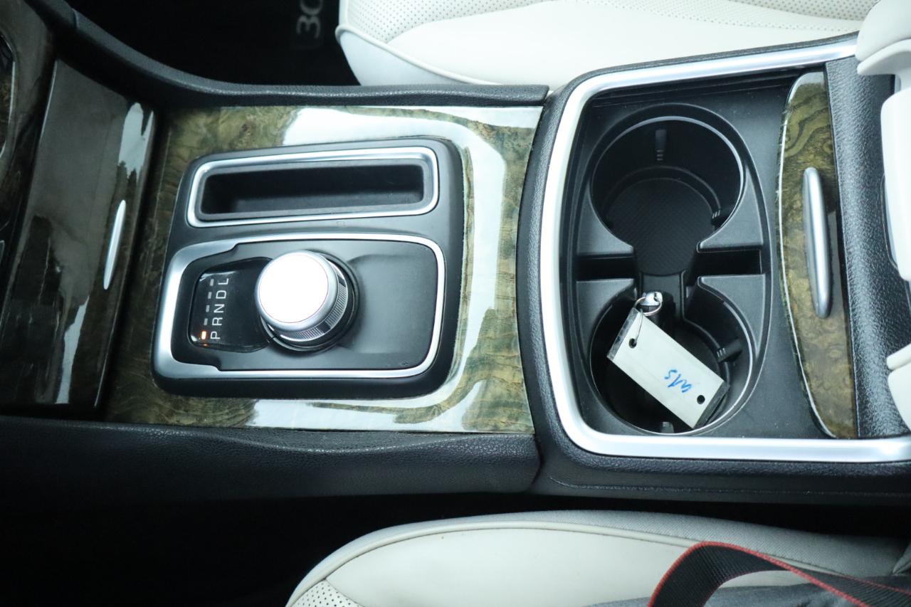 Chrysler 300 4dr Sdn 300C SRT8 2016