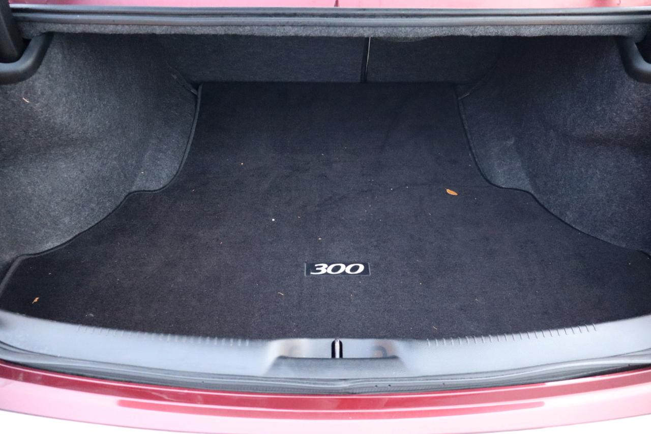 Chrysler 300 4dr Sdn 300C SRT8 2016
