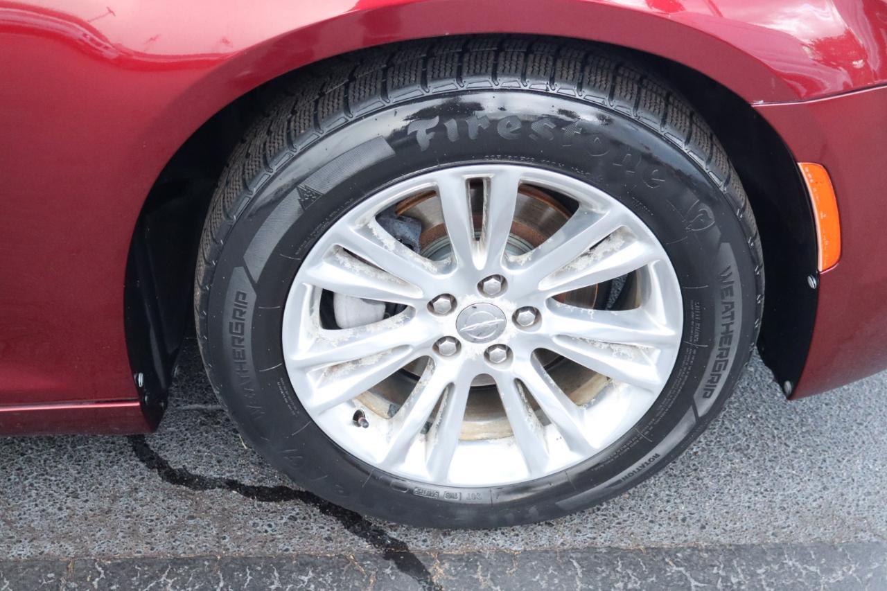 Chrysler 300 4dr Sdn 300C SRT8 2016