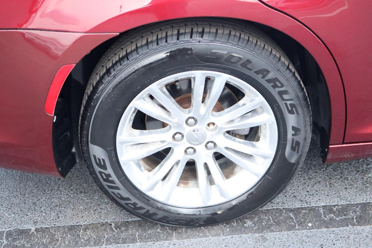 Chrysler 300 4dr Sdn 300C SRT8 2016