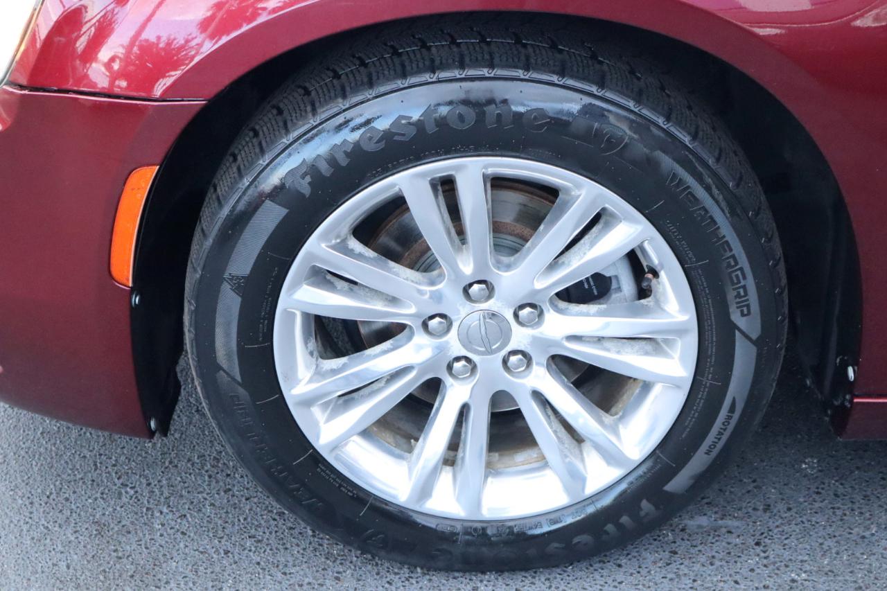 Chrysler 300 4dr Sdn 300C SRT8 2016