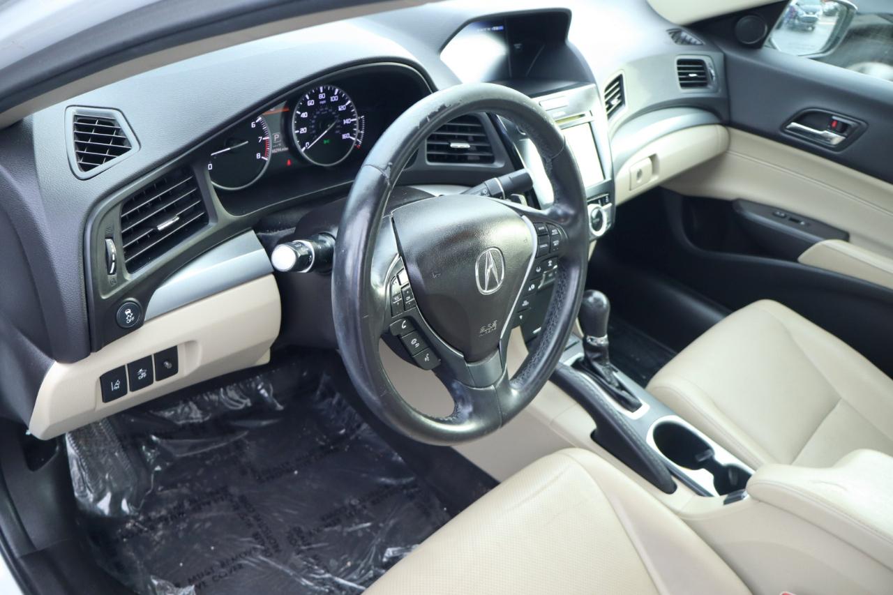 Acura ILX 4dr Sdn w/Technology Plus Pkg 2016