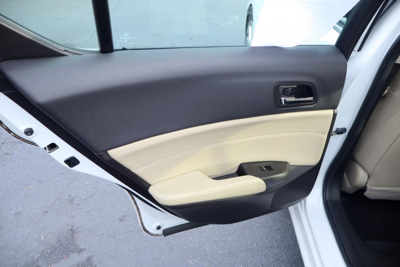Acura ILX 4dr Sdn w/Technology Plus Pkg 2016