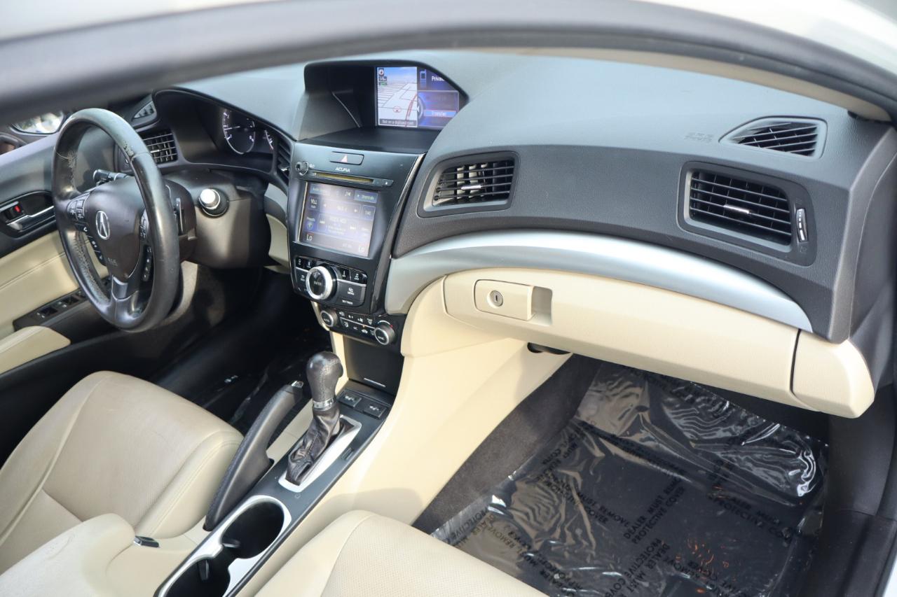 Acura ILX 4dr Sdn w/Technology Plus Pkg 2016