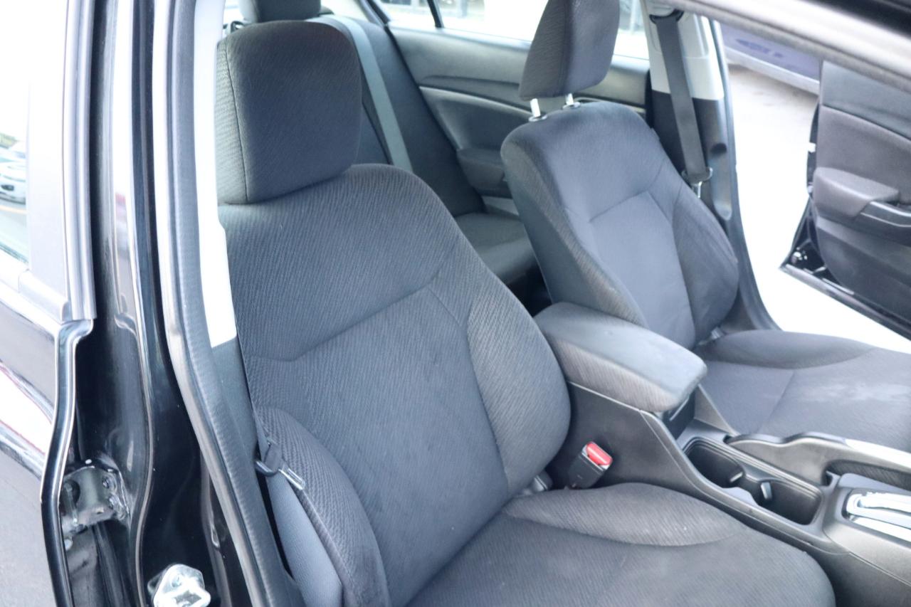 Honda Civic Sdn 4dr Auto LX 2013