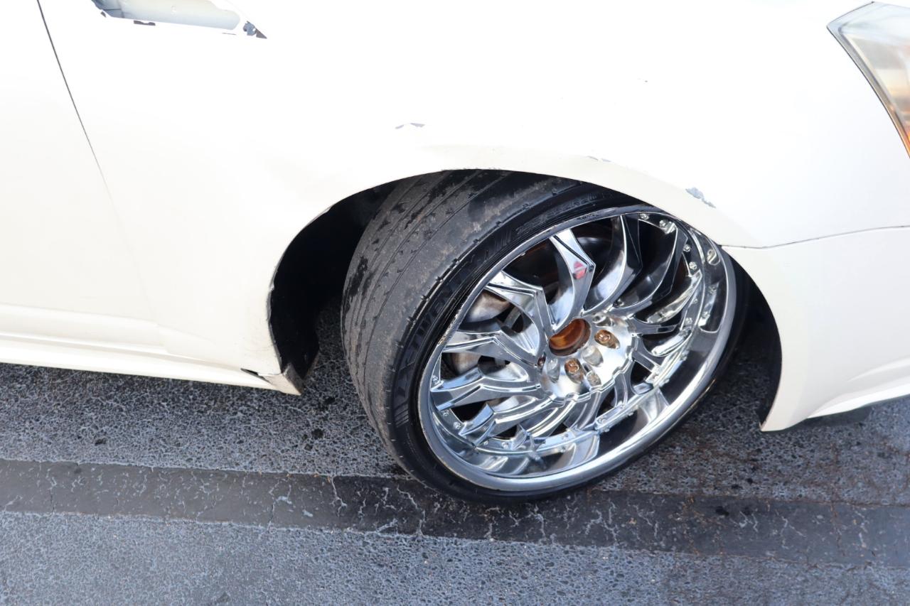 Cadillac CTS Sedan 4dr Sdn 3.0L Luxury RWD 2010