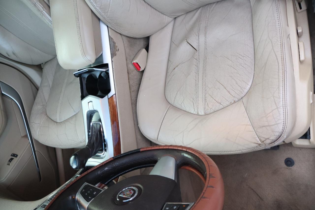 Cadillac CTS Sedan 4dr Sdn 3.0L Luxury RWD 2010