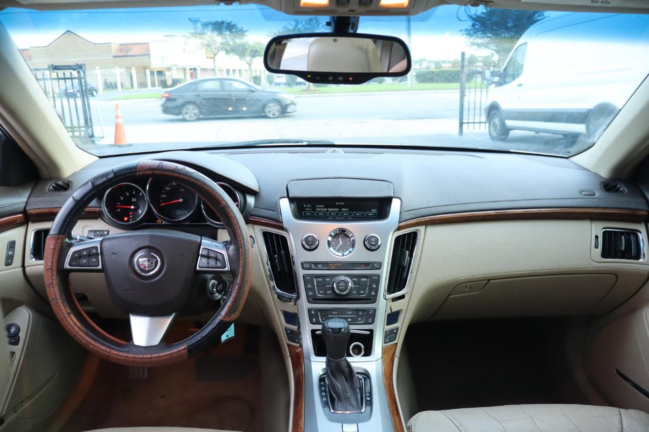 Cadillac CTS Sedan 4dr Sdn 3.0L Luxury RWD 2010