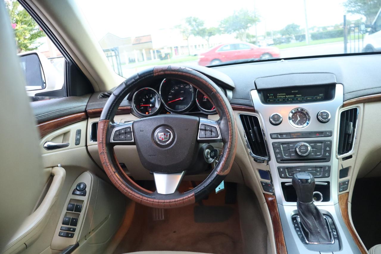 Cadillac CTS Sedan 4dr Sdn 3.0L Luxury RWD 2010