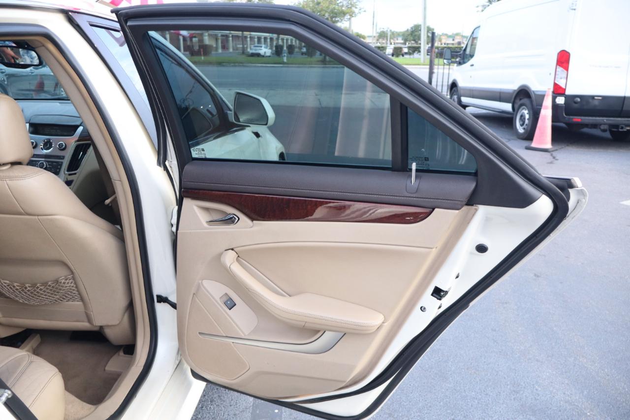 Cadillac CTS Sedan 4dr Sdn 3.0L Luxury RWD 2010