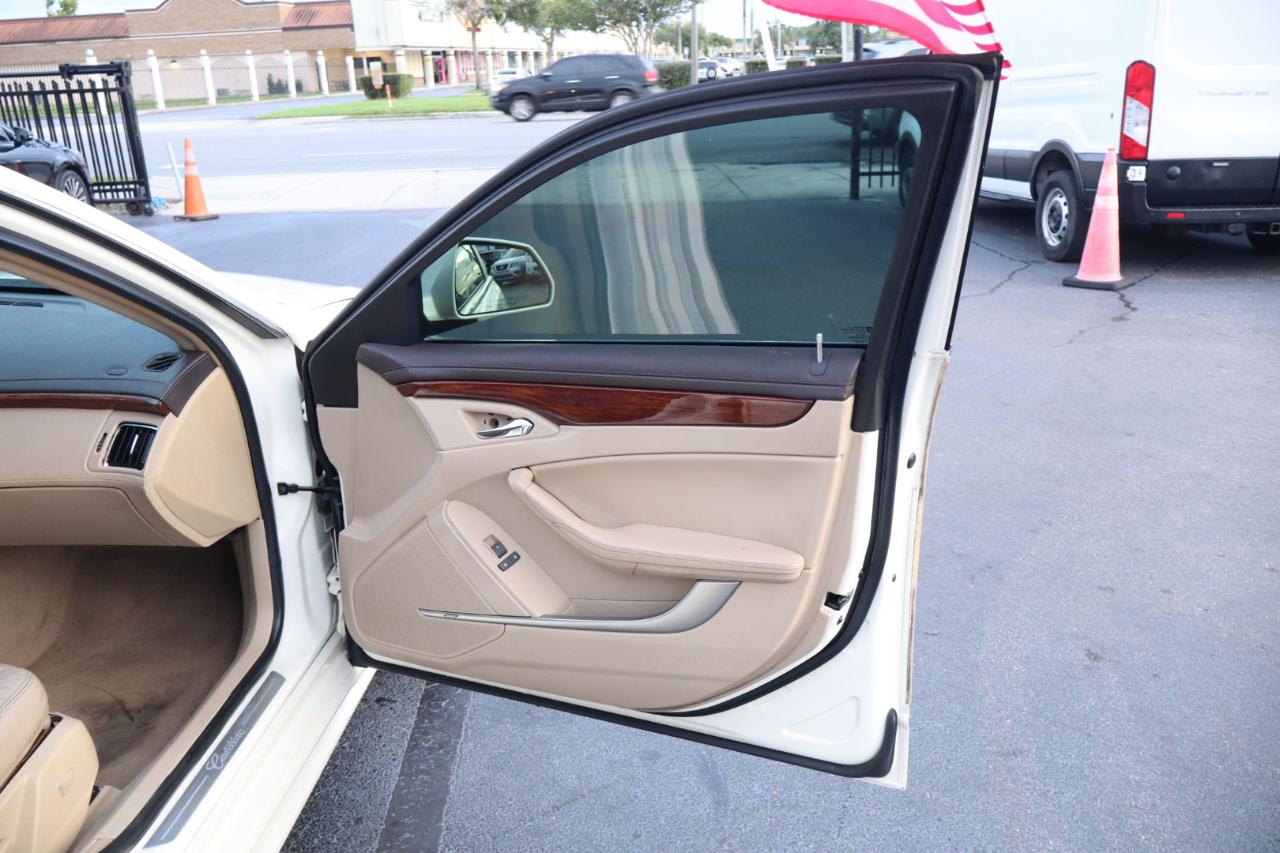 Cadillac CTS Sedan 4dr Sdn 3.0L Luxury RWD 2010