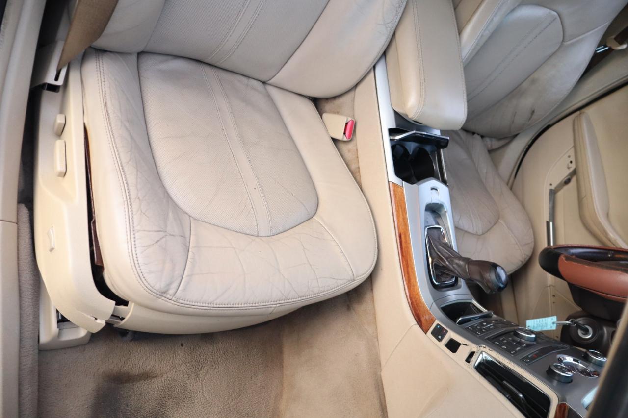 Cadillac CTS Sedan 4dr Sdn 3.0L Luxury RWD 2010