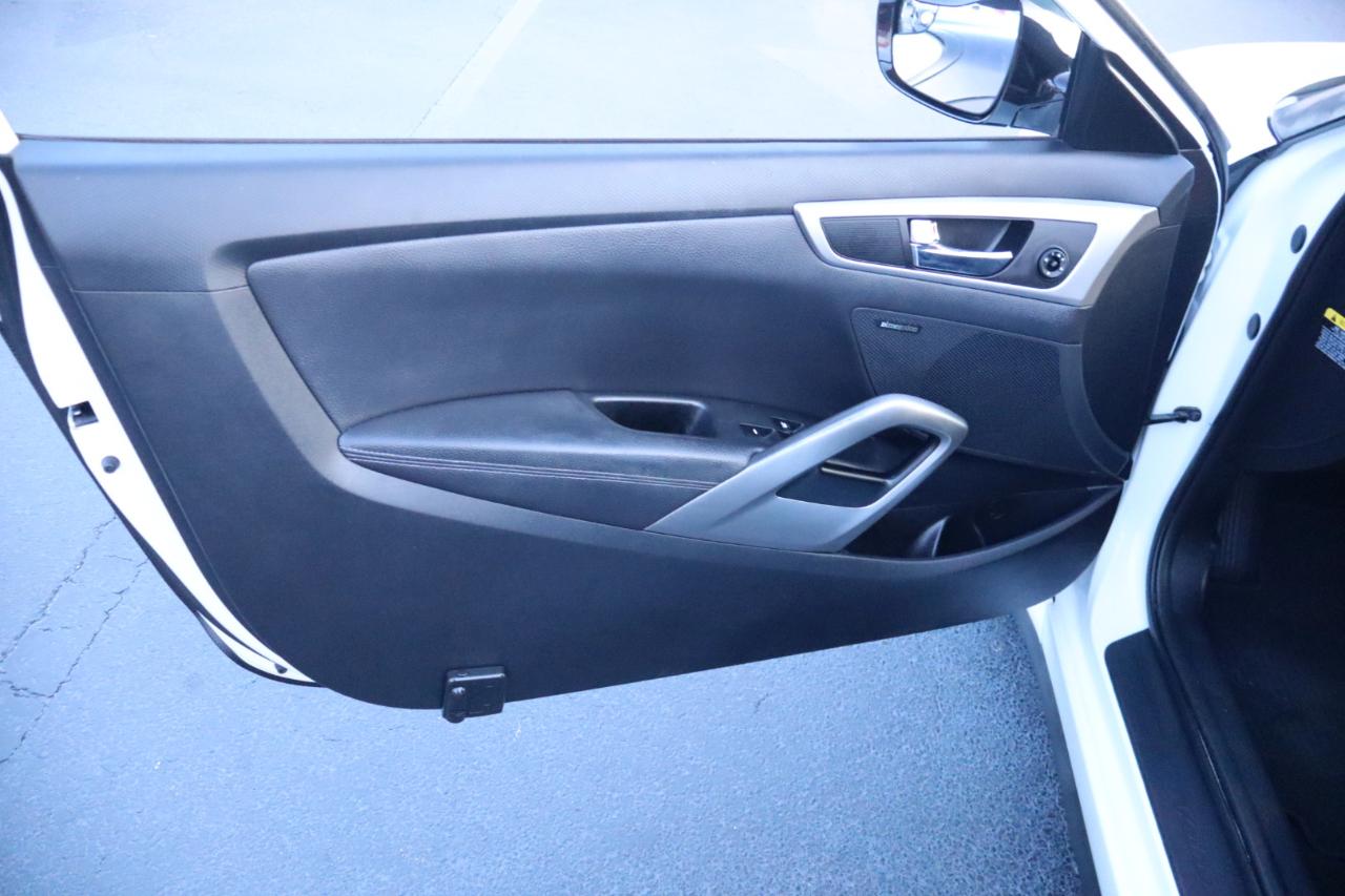Hyundai Veloster 3dr Cpe Auto 2016