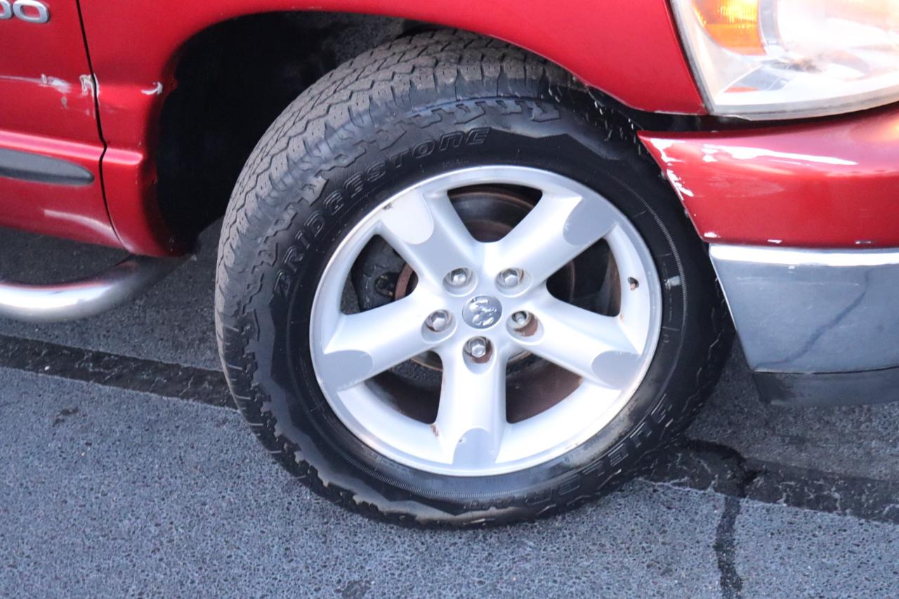 Dodge Ram 1500 2WD Quad Cab 140.5" SLT 2007