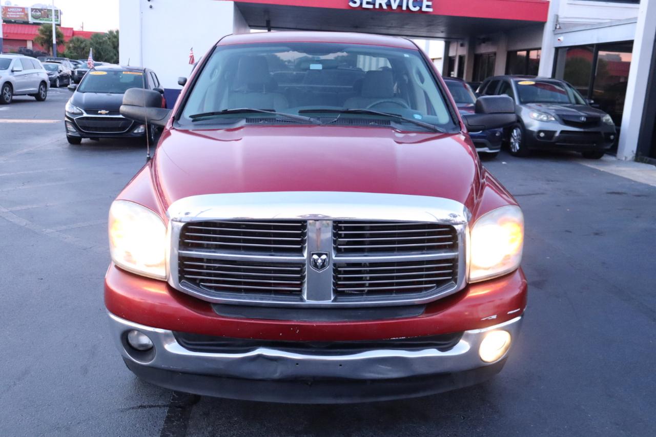 Dodge Ram 1500 2WD Quad Cab 140.5" SLT 2007