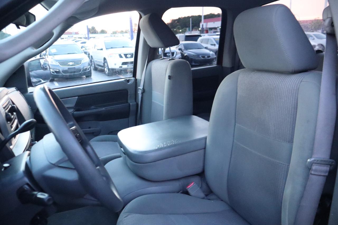 Dodge Ram 1500 2WD Quad Cab 140.5" SLT 2007