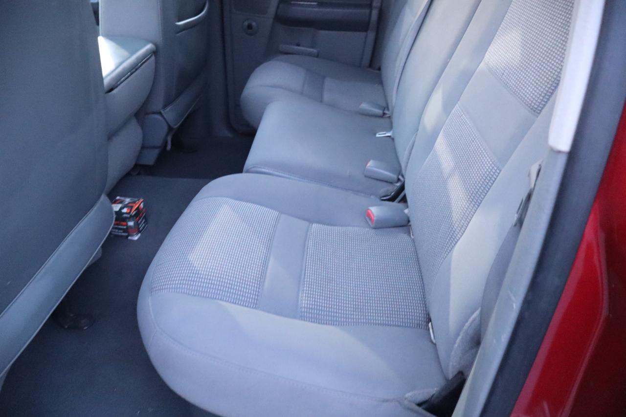 Dodge Ram 1500 2WD Quad Cab 140.5" SLT 2007