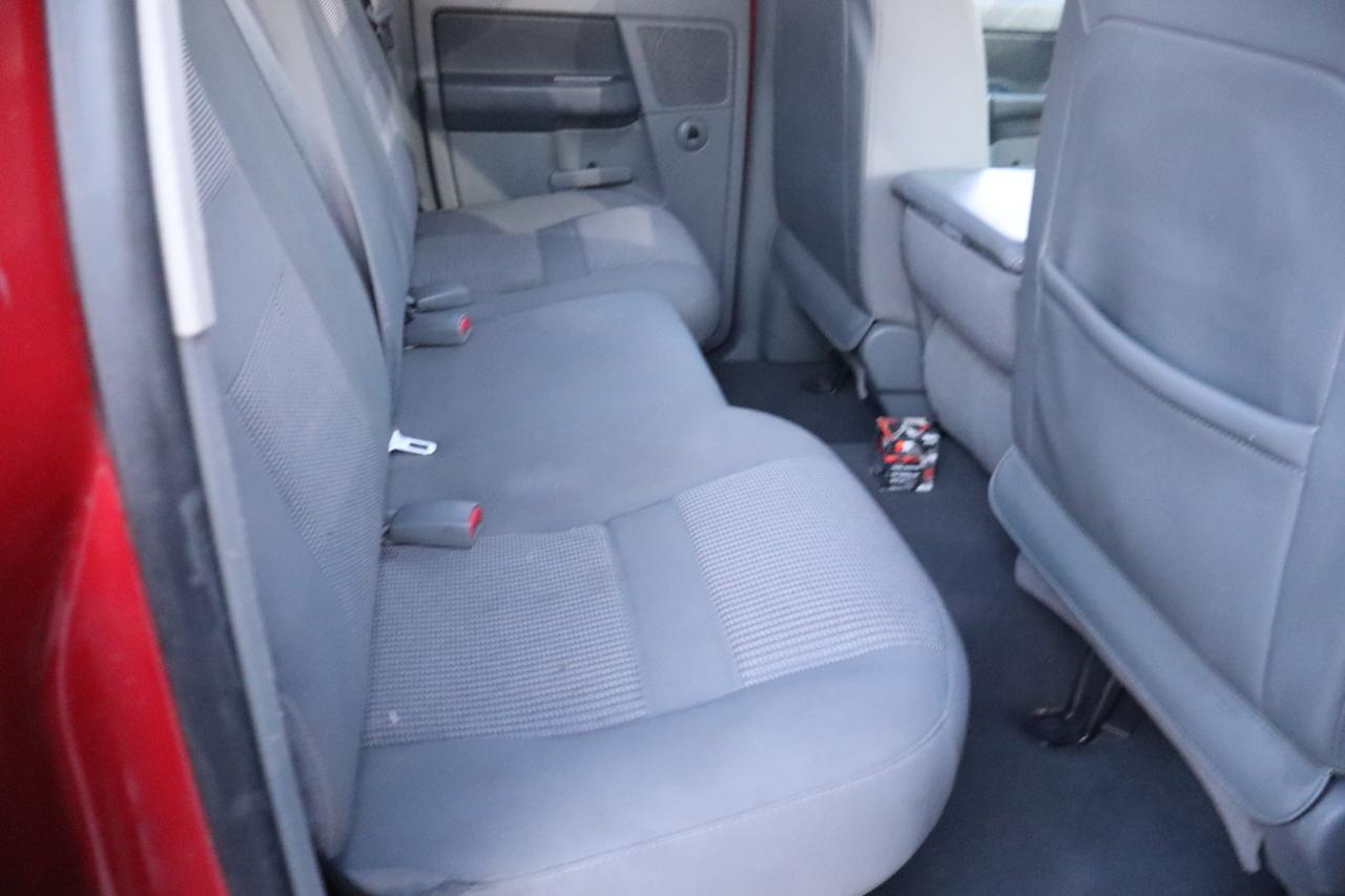 Dodge Ram 1500 2WD Quad Cab 140.5" SLT 2007