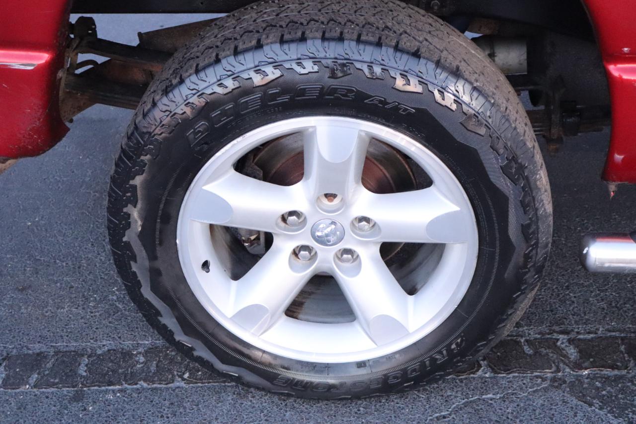 Dodge Ram 1500 2WD Quad Cab 140.5" SLT 2007