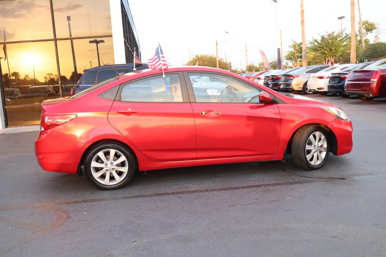 Hyundai Accent 4dr Sdn Auto GLS 2013