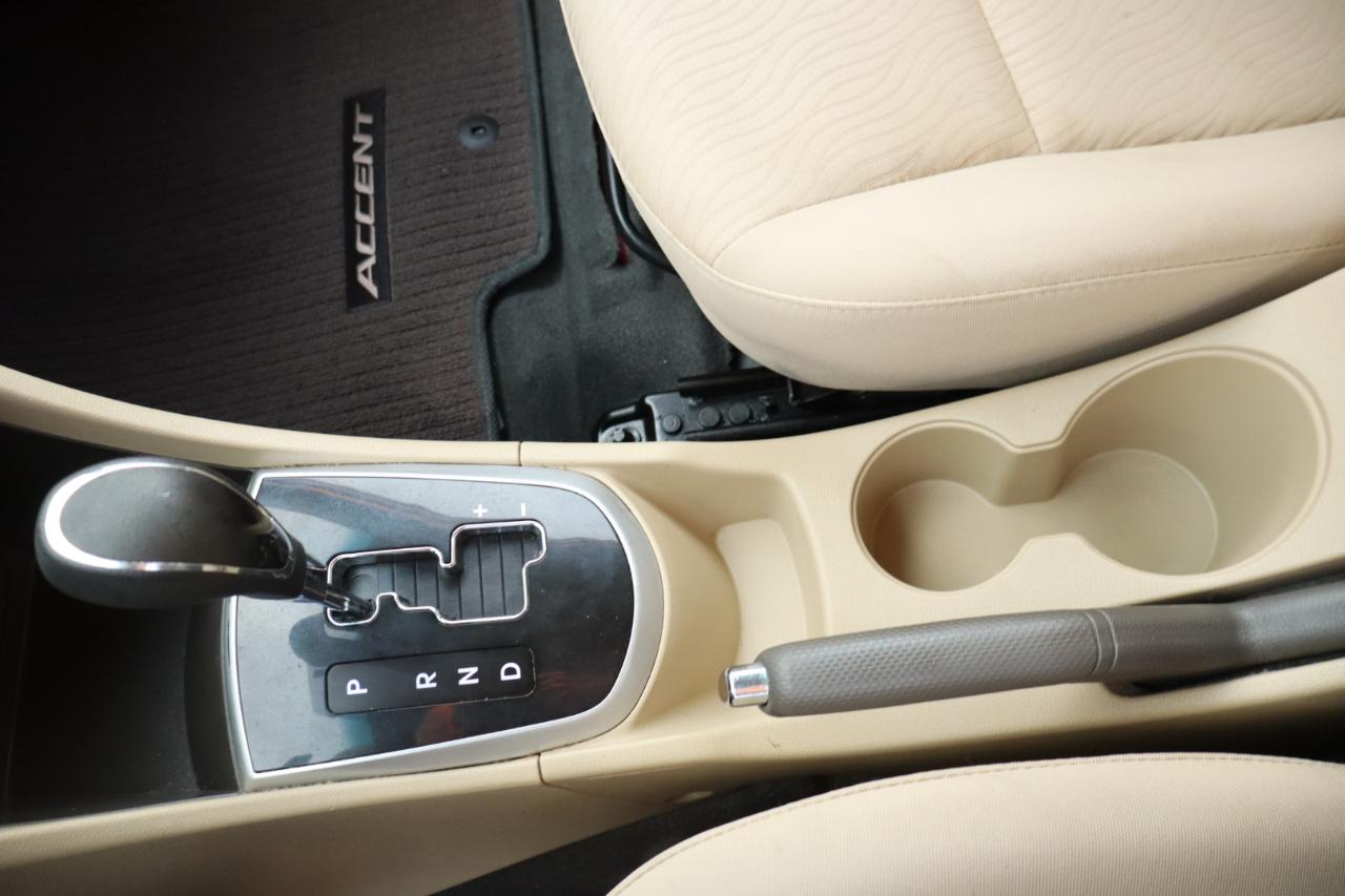 Hyundai Accent 4dr Sdn Auto GLS 2013