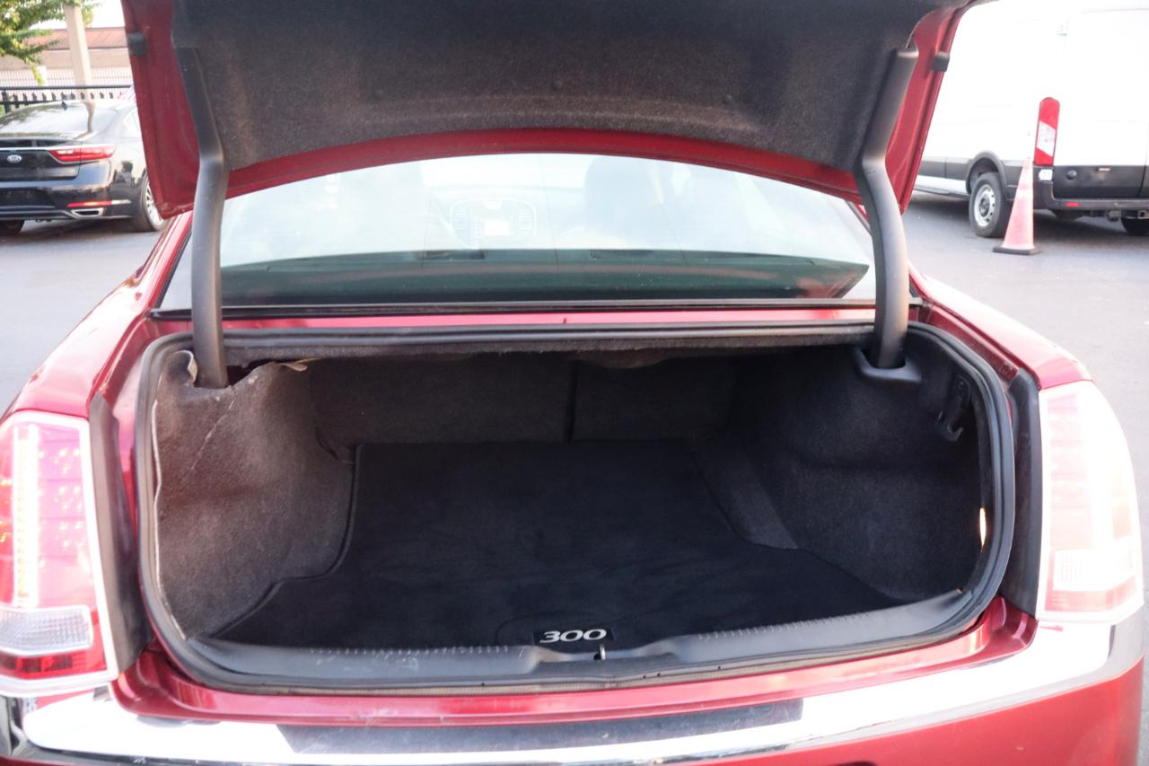 Chrysler 300 4dr Sdn 300C AWD 2014