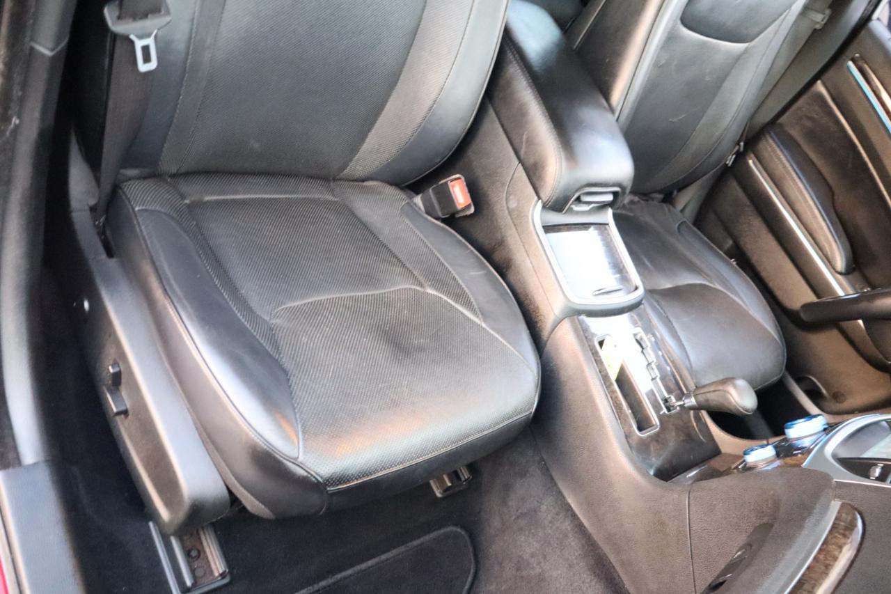 Chrysler 300 4dr Sdn 300C AWD 2014