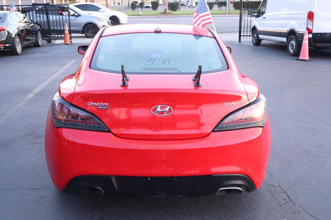Hyundai Genesis Coupe 2dr I4 2.0T Man 2013