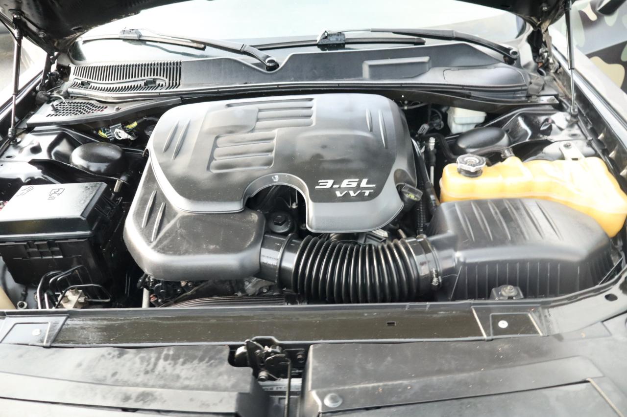 Dodge Challenger 2dr Cpe 2011