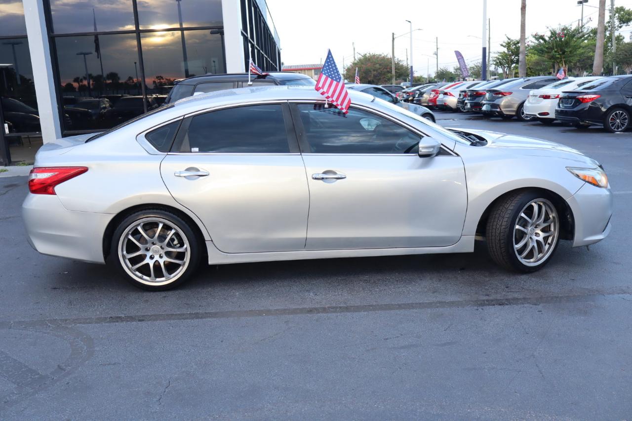 Nissan Altima 2.5 SL Sedan 2017