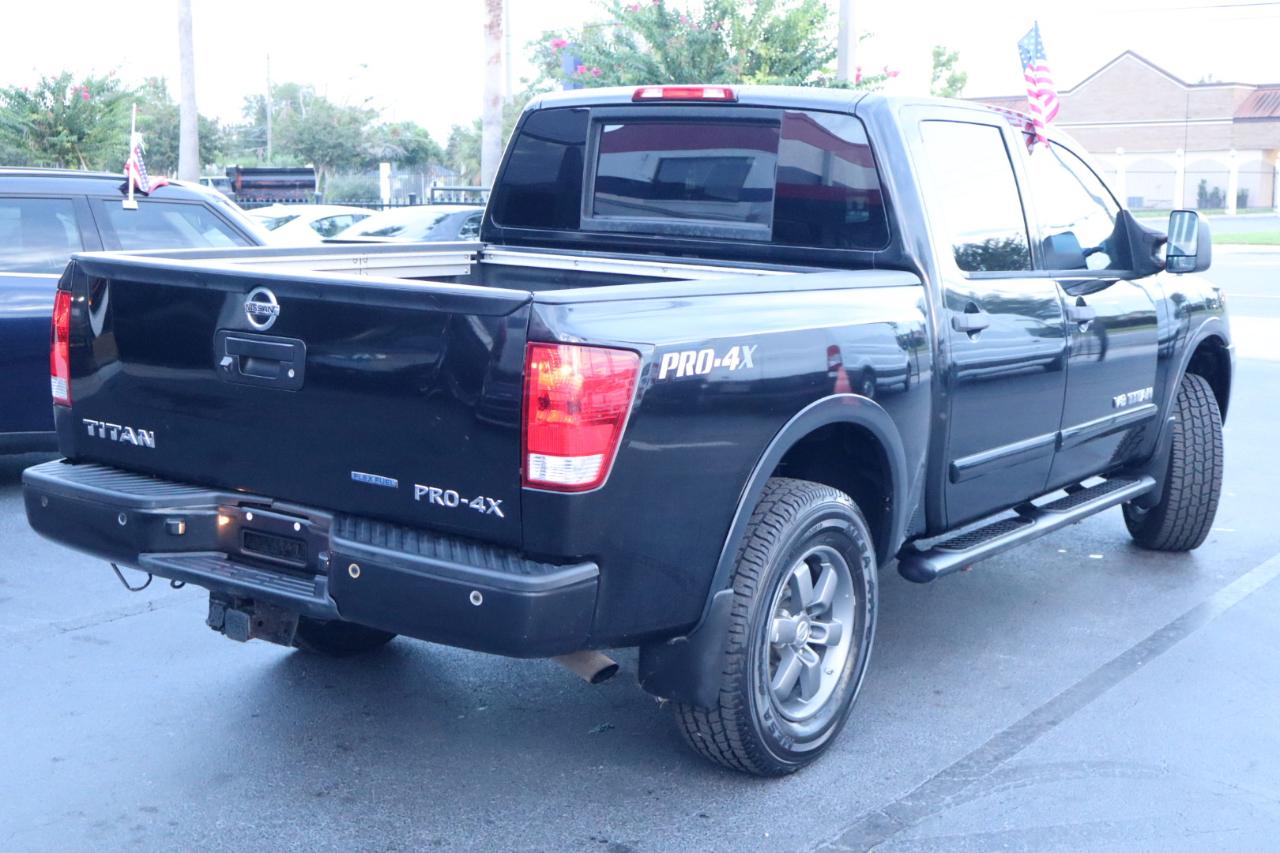 Nissan Titan 4WD Crew Cab SWB PRO-4X 2015