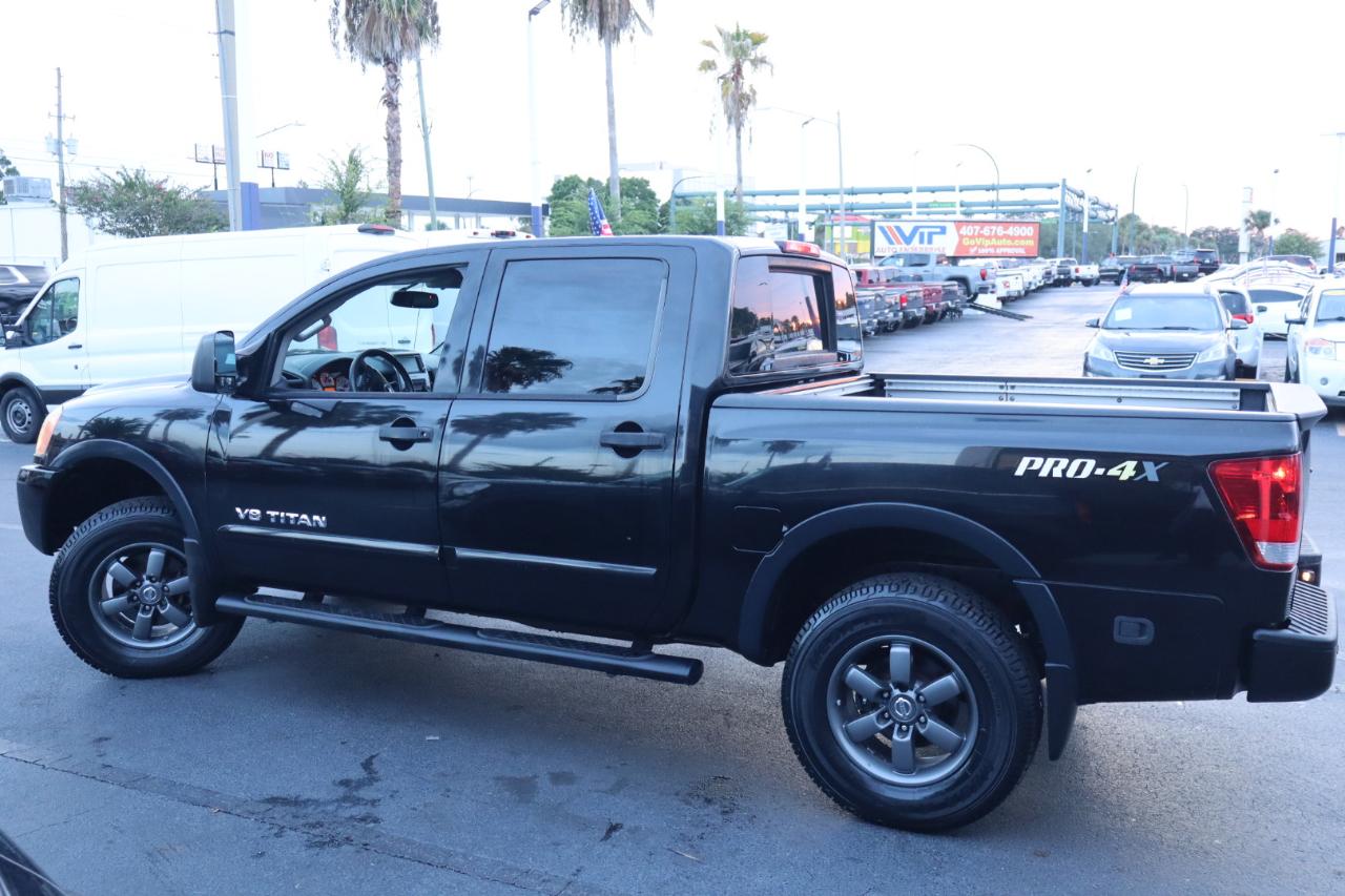 Nissan Titan 4WD Crew Cab SWB PRO-4X 2015