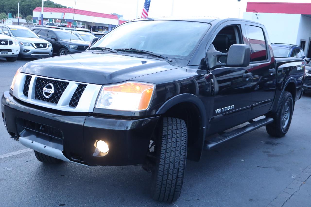 Nissan Titan 4WD Crew Cab SWB PRO-4X 2015
