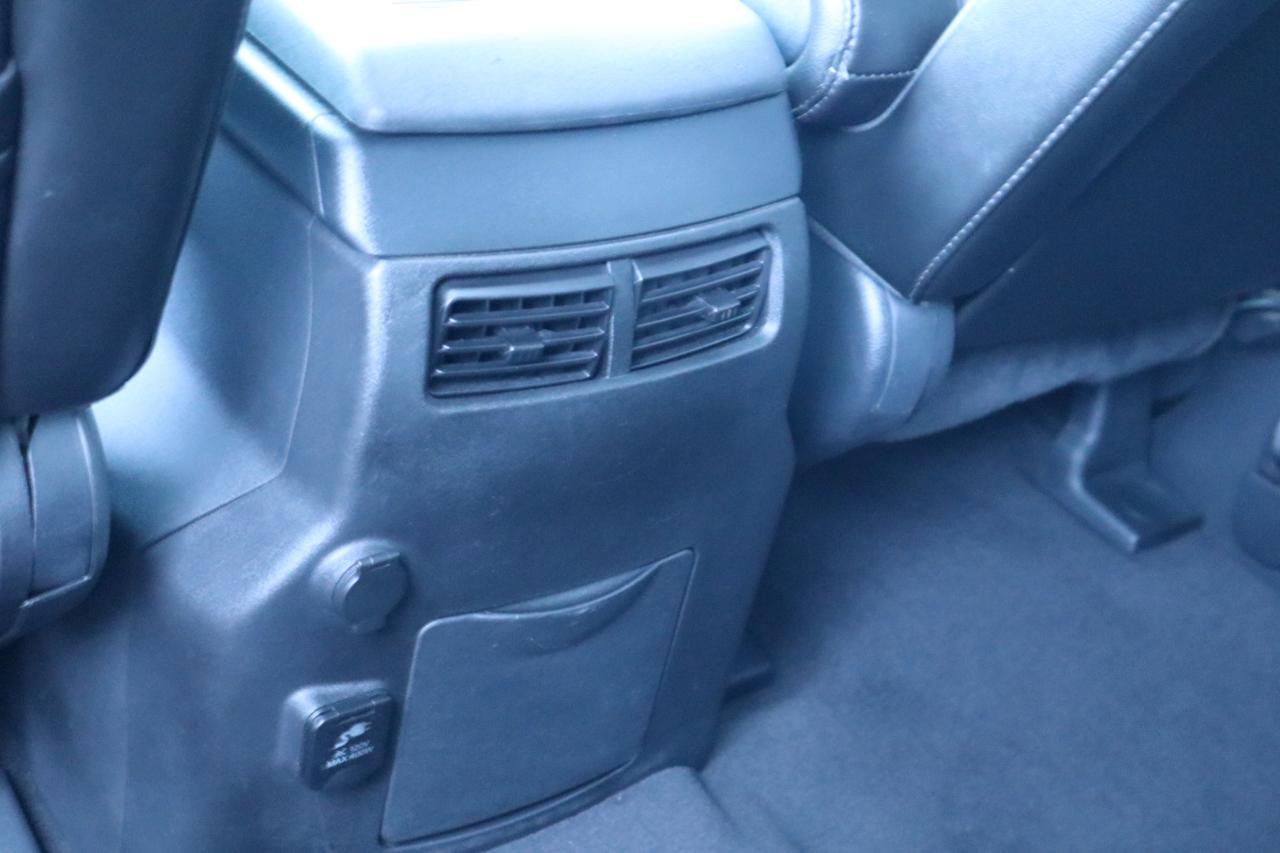 Nissan Titan 4WD Crew Cab SWB PRO-4X 2015