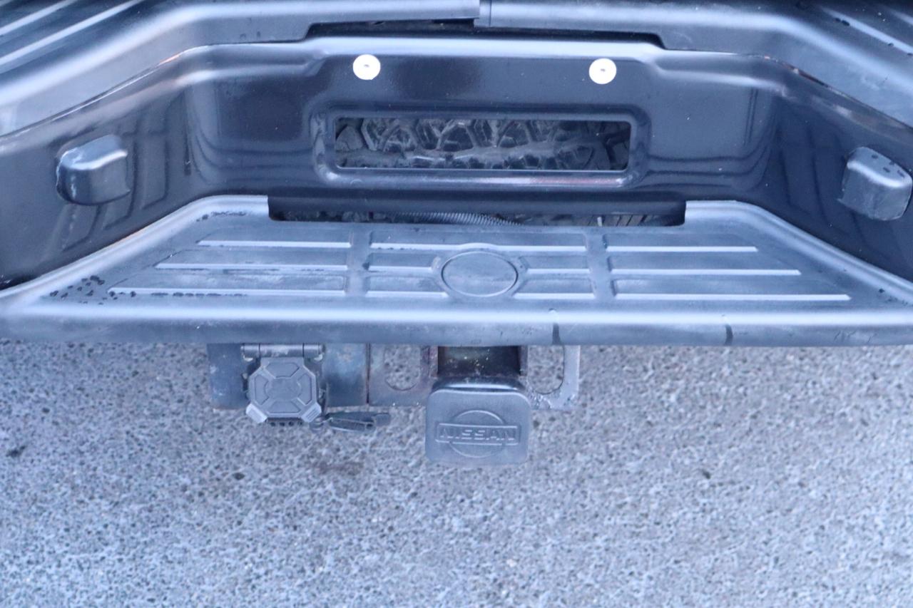 Nissan Titan 4WD Crew Cab SWB PRO-4X 2015