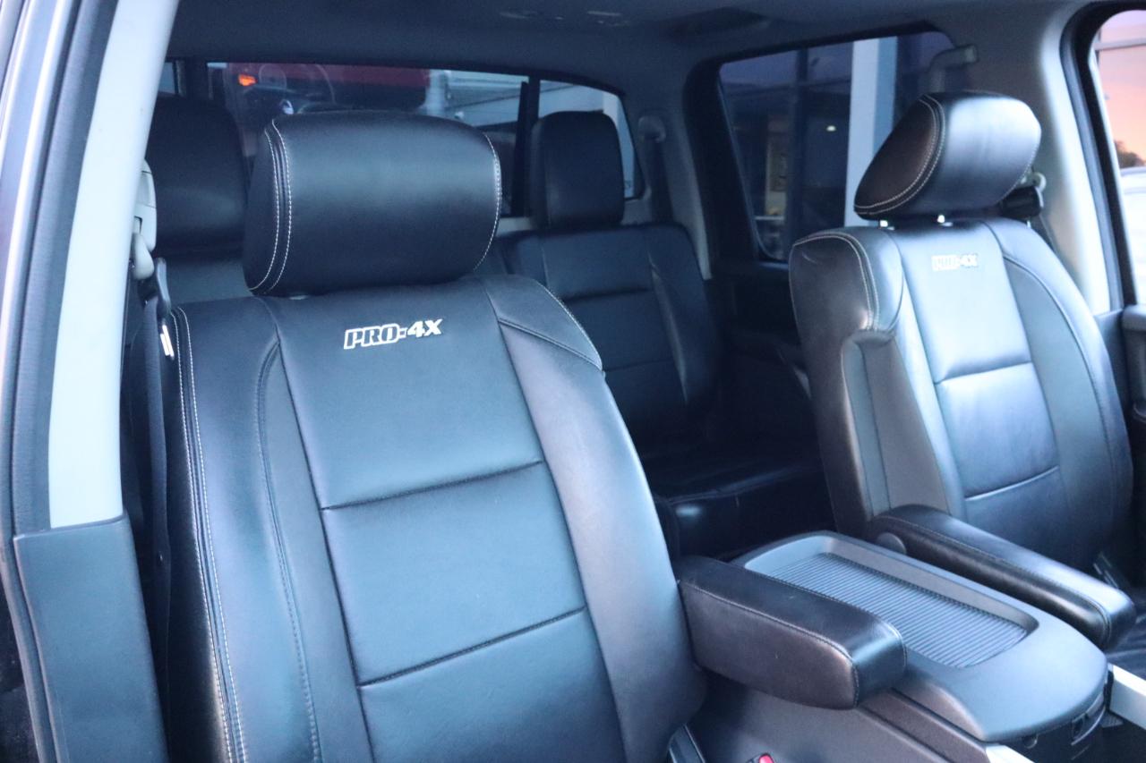 Nissan Titan 4WD Crew Cab SWB PRO-4X 2015