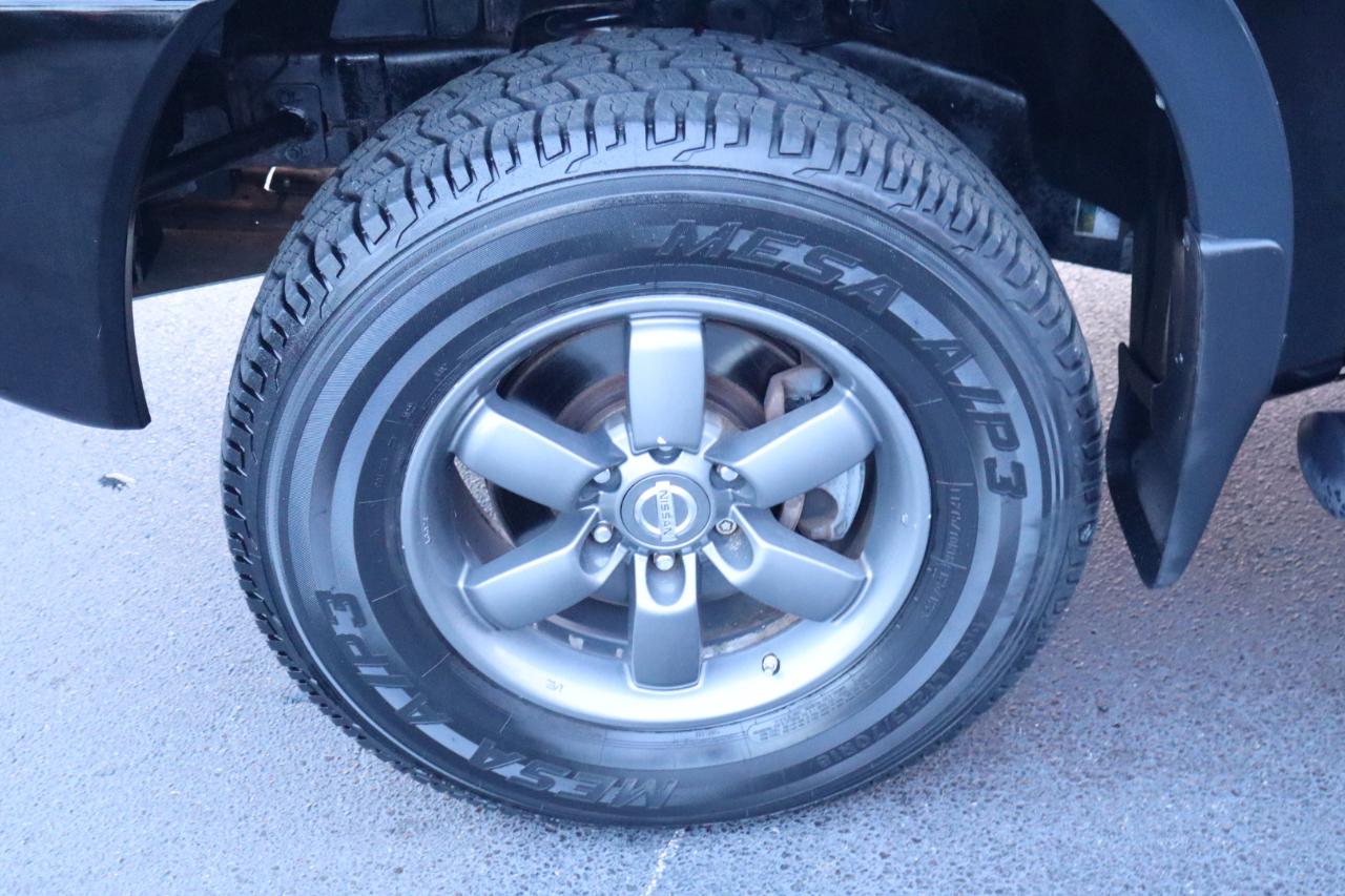 Nissan Titan 4WD Crew Cab SWB PRO-4X 2015