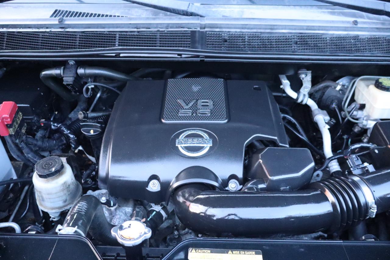 Nissan Titan 4WD Crew Cab SWB PRO-4X 2015