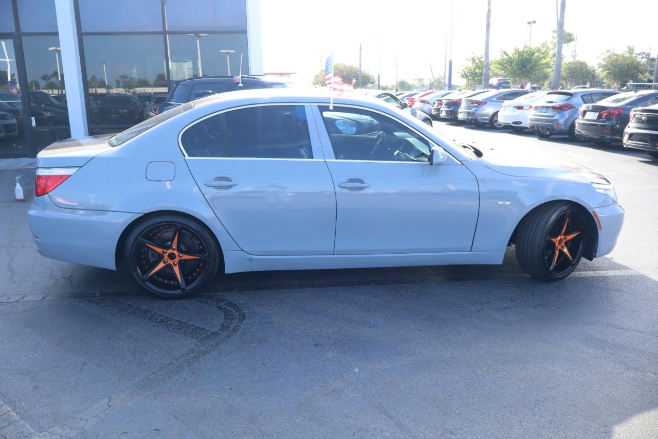 BMW 5 Series 4dr Sdn 528i RWD 2008