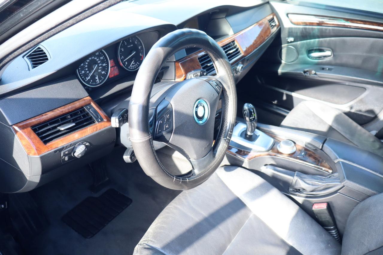 BMW 5 Series 4dr Sdn 528i RWD 2008
