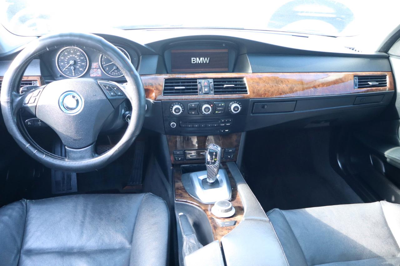 BMW 5 Series 4dr Sdn 528i RWD 2008