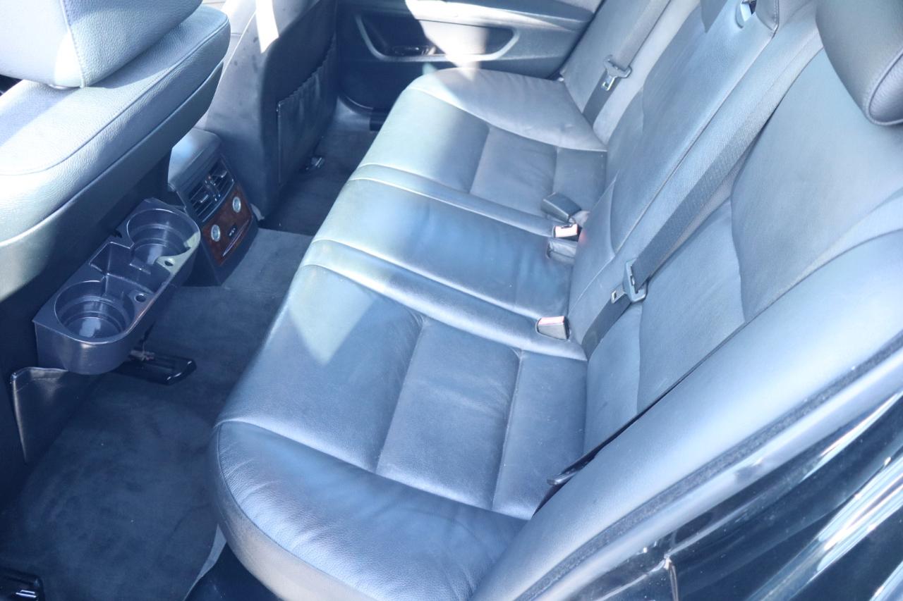BMW 5 Series 4dr Sdn 528i RWD 2008