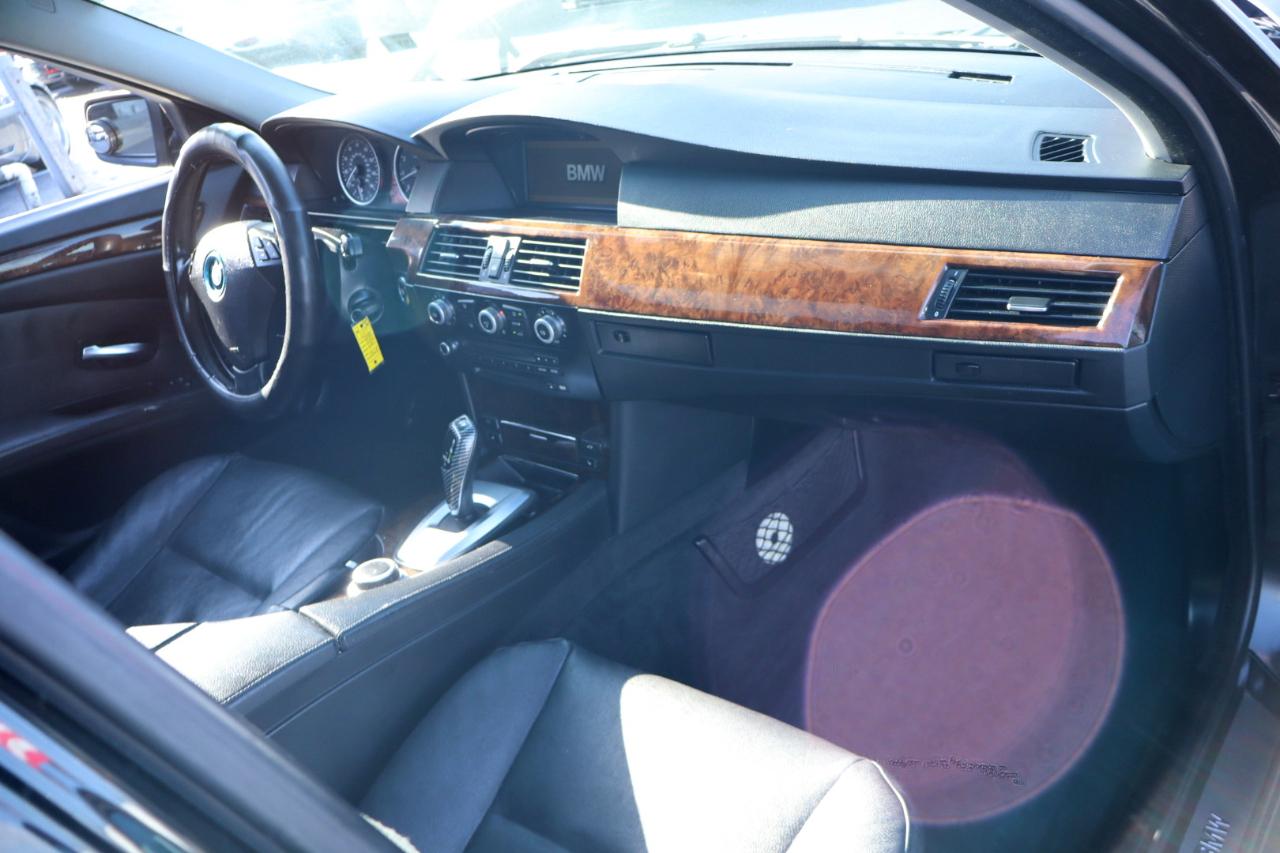 BMW 5 Series 4dr Sdn 528i RWD 2008